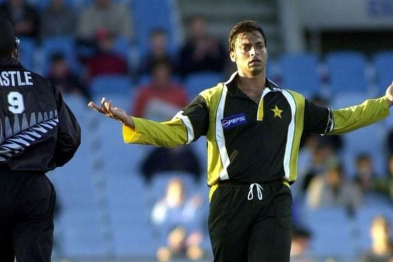 Shoaib Akhtar's Controversy