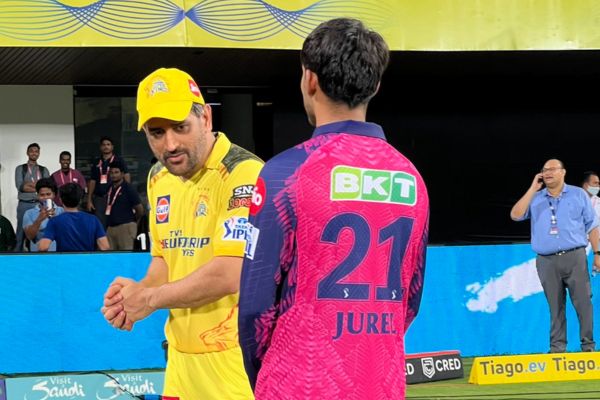 Dhruv Jurel with MS Dhoni