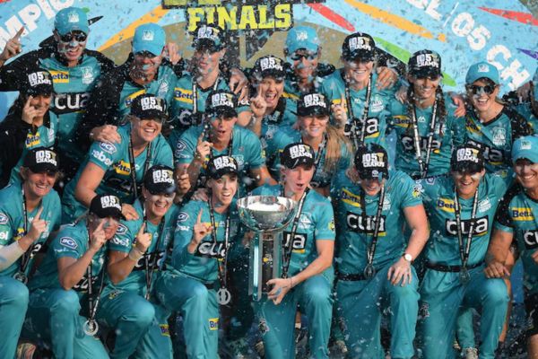 Brisbane Heat trophy winning image