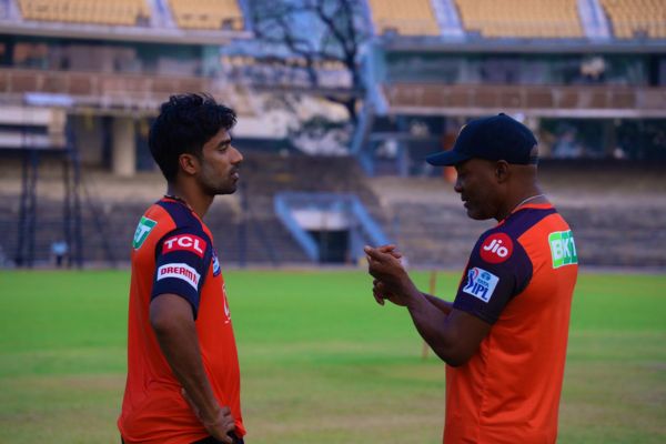 Shashank Singh with Sunrisers Hyderabad coach Brian Lara Sunrisers Hyderabad